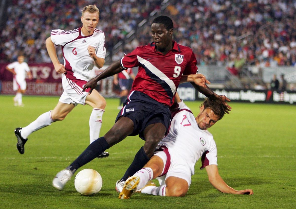 2006-USA-third-uniform-Eddie-Johnson.jpg